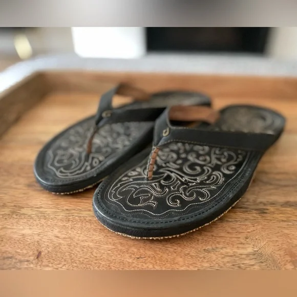 Olukai Paniolo Flip Flop Sandals Black Leather Sandals Size 11 - Picture 2 of 9
